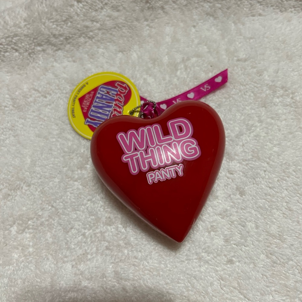 Rare Victoria's Secret Pink Heart Wild Thing Panty Size XS/S New
